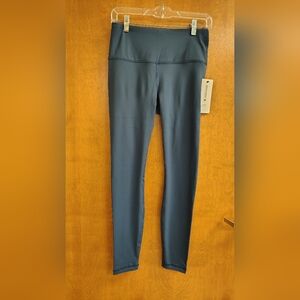 Yogalicious The Go To High Waist Capri Ocean Silk Leggings
